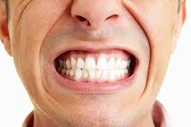 مشکلات استرسی دندان قروچه